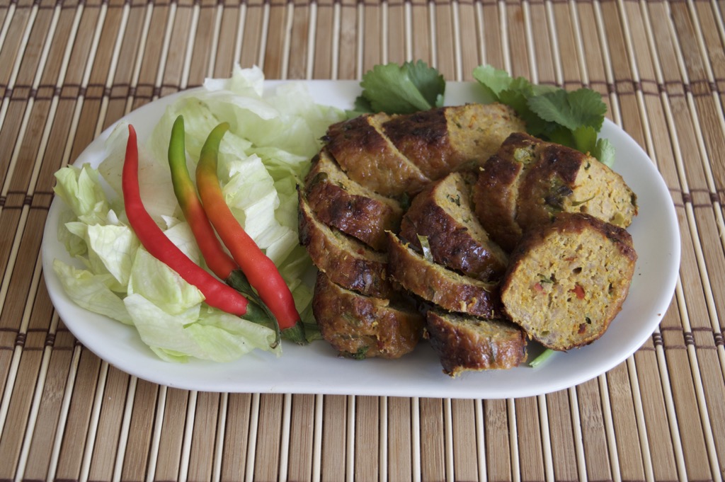 sai oua thai sausage